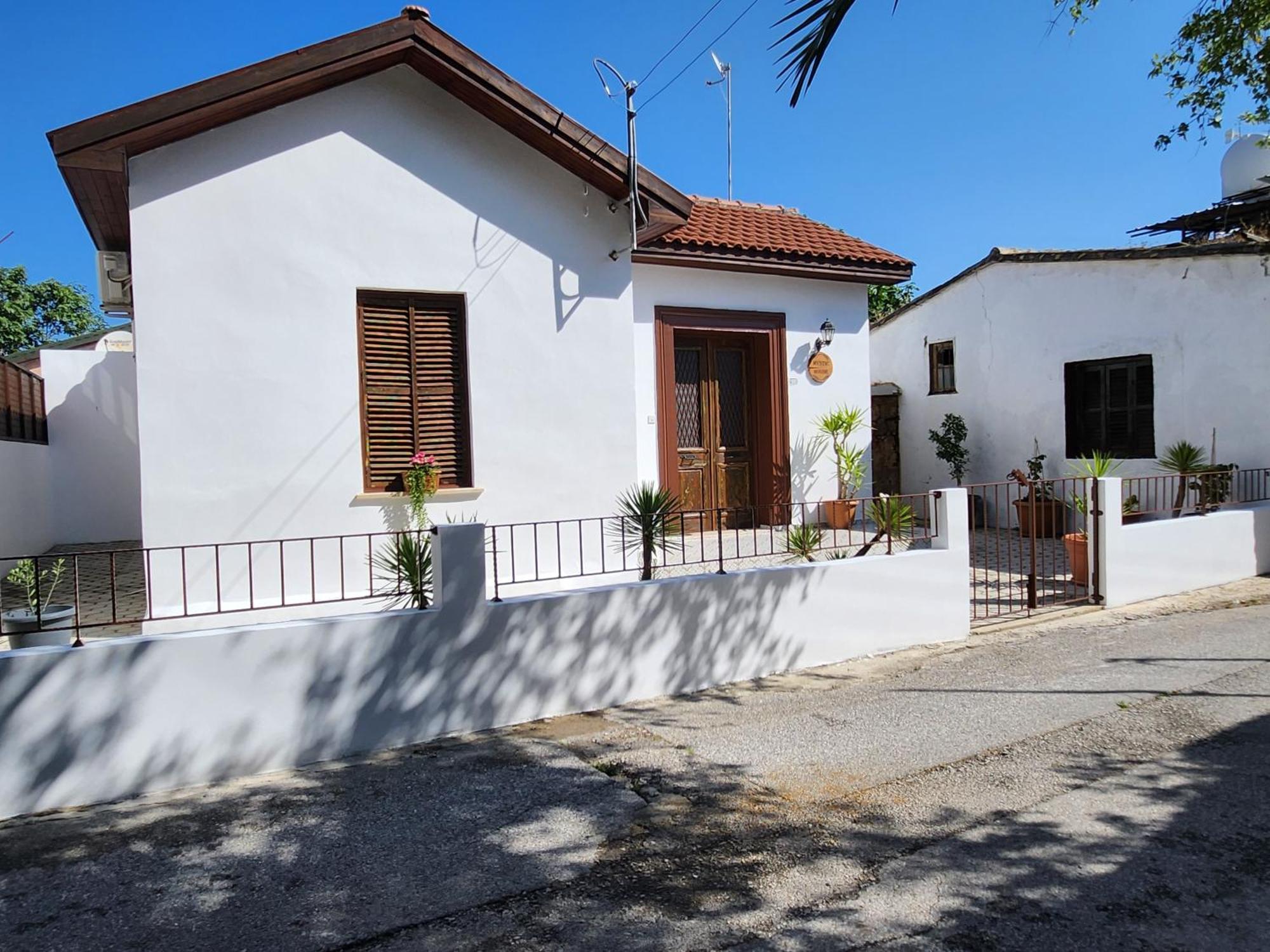 Mystic Guest House Famagusta 파마구스타 외부 사진